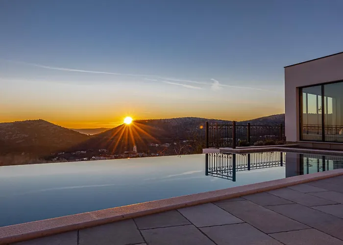 Villa Vinodol Hilltop Estate